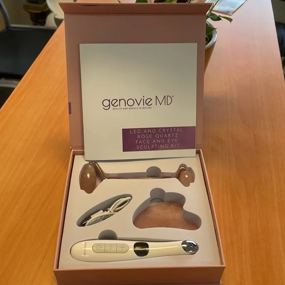 New Genovie MD Led and Crystal Rose Quartz Face and Eye Sculpting Kit!!🔥🔥🔥